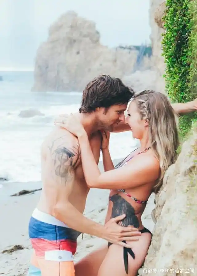 情侣摄影姿势分享_100种姿势摆拍双人_情侣摄影创意