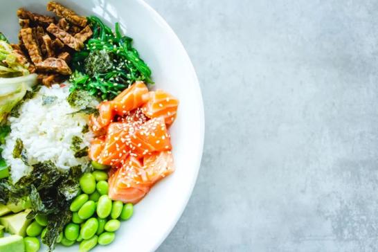 轻食餐真的能减肥吗_为什么网红菜很像黑暗料理一样,_轻食餐价格高难吃食品安全问题